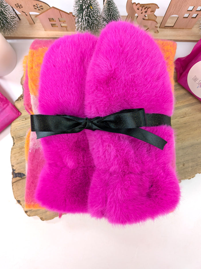 Bright & Bold Gift Set – Pink Faux Fur Mittens & Oversized Check Scarf