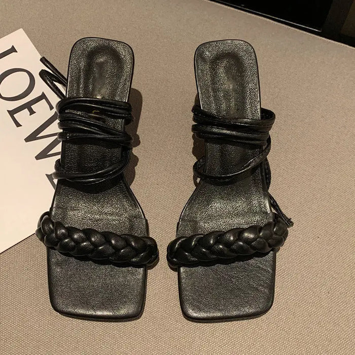 Black / 35