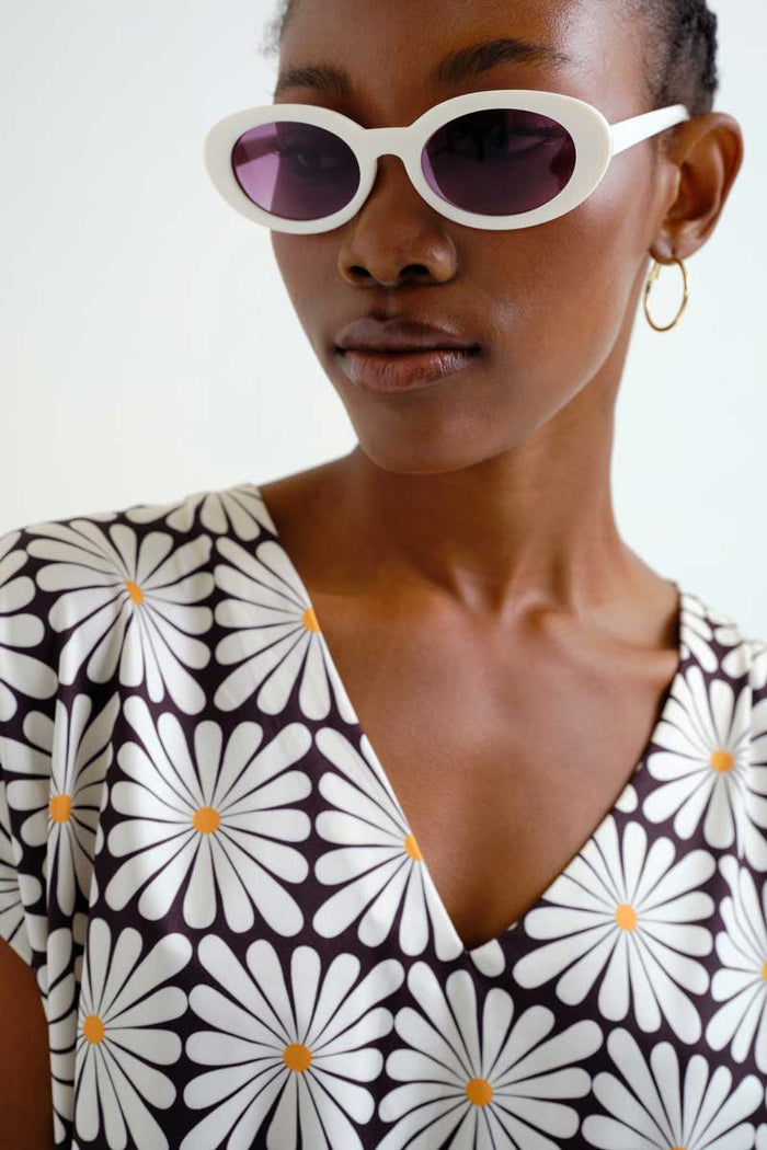CF V-Neck Top with Chamomile Print