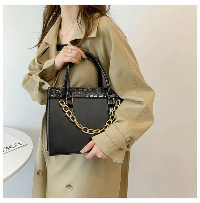 Chain Decor Tote Handbags fashionnsio