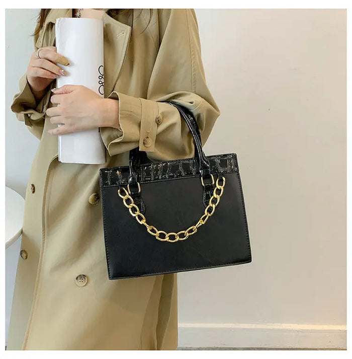 Chain Decor Tote Handbags fashionnsio