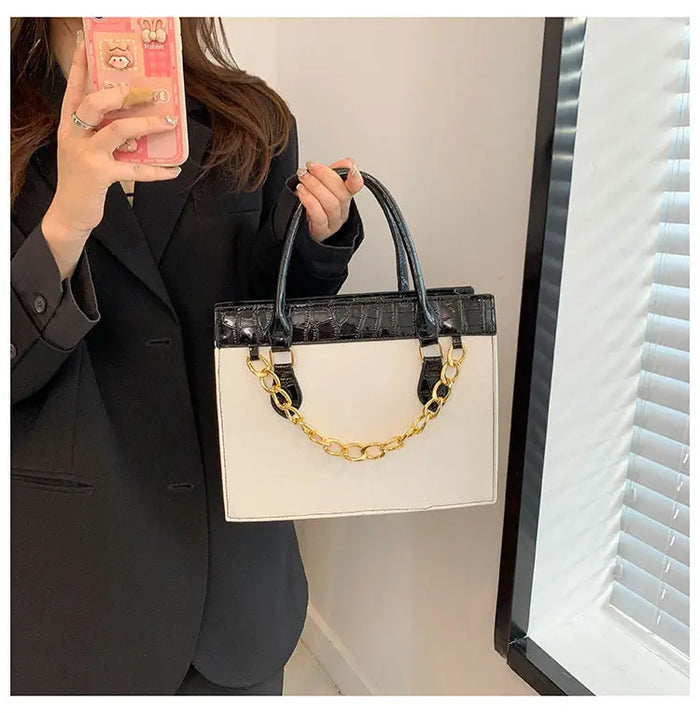 Chain Decor Tote Handbags fashionnsio