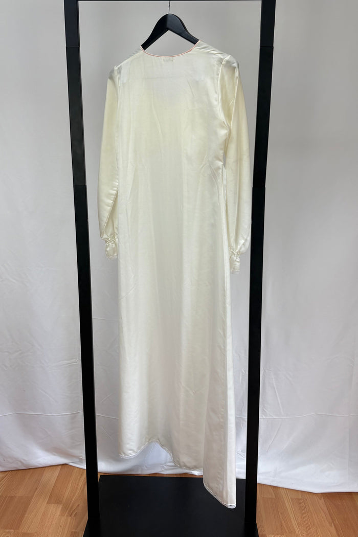 Cream Lotus shirred front with pink rosettes nite dress