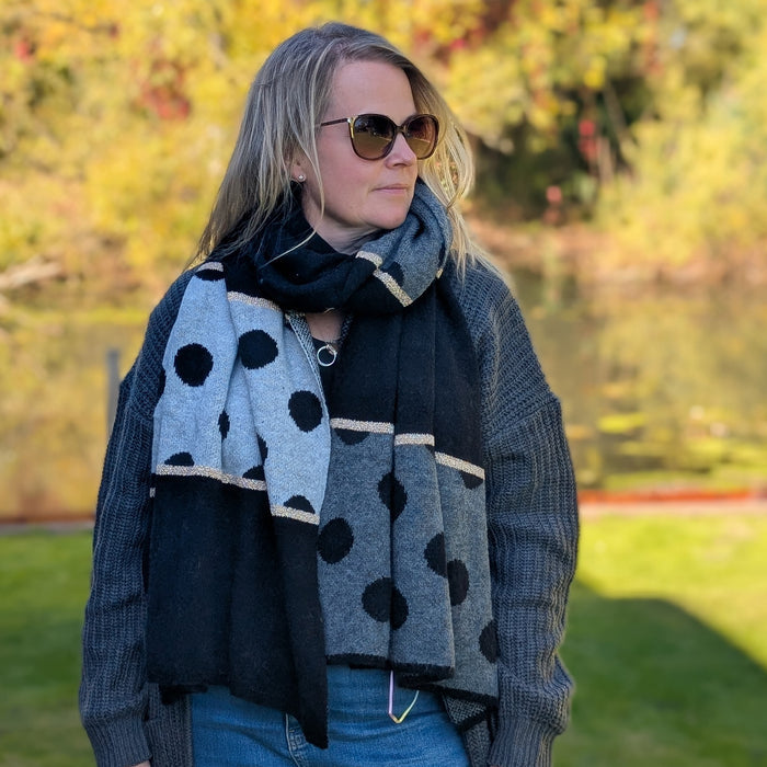 Dasa - Knitted Spotty Scarf (55x180cm) - Greys