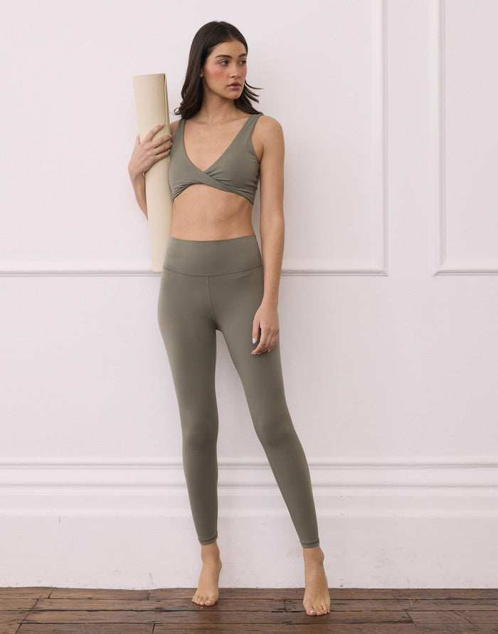 Day Kind 7/8 Legging in Olive