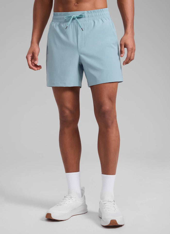 Light grayish blue / S