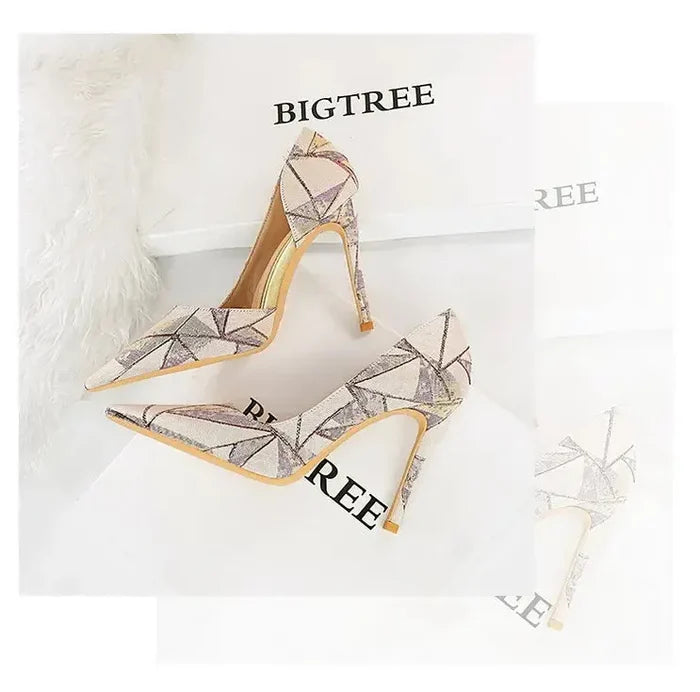 Graffiti Pointed Heels fashionnsio