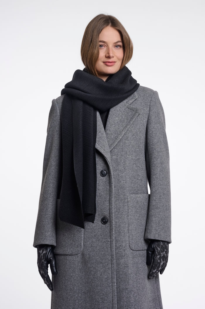 Ivie Scarf Black