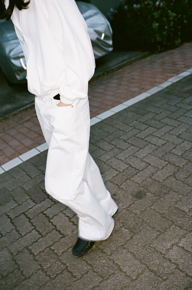Knee Pleated Baggy Pants - Faded WHT