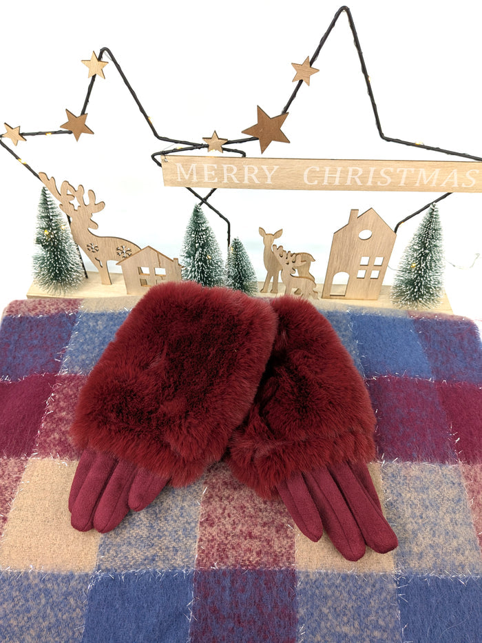 Mulberry Check Gift Set – Maroon Faux Fur Gloves & Oversized Scarf