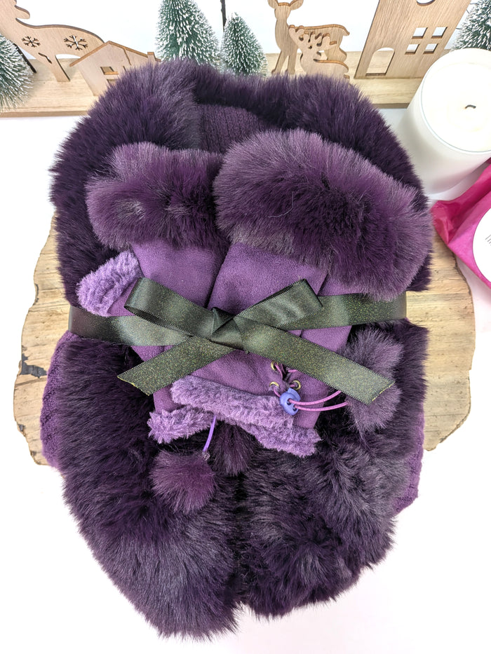 Plum Luxe Gift Set – Faux Fur Trim Wrap & Fingerless Gloves