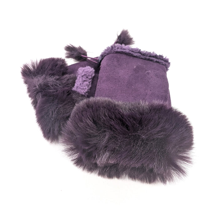 Plum Luxe Gift Set – Faux Fur Trim Wrap & Fingerless Gloves