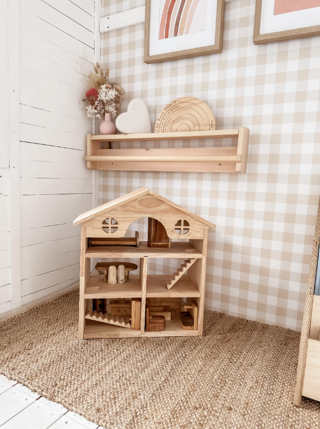 Qtoys Classic Wooden Dollhouse