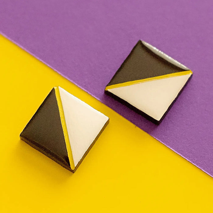 Tetra Stud Earrings Black and White