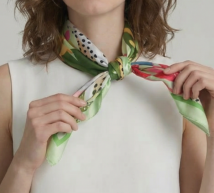 Tropical Leopard Square Silk Feel Scarf (70x70cm) - Green