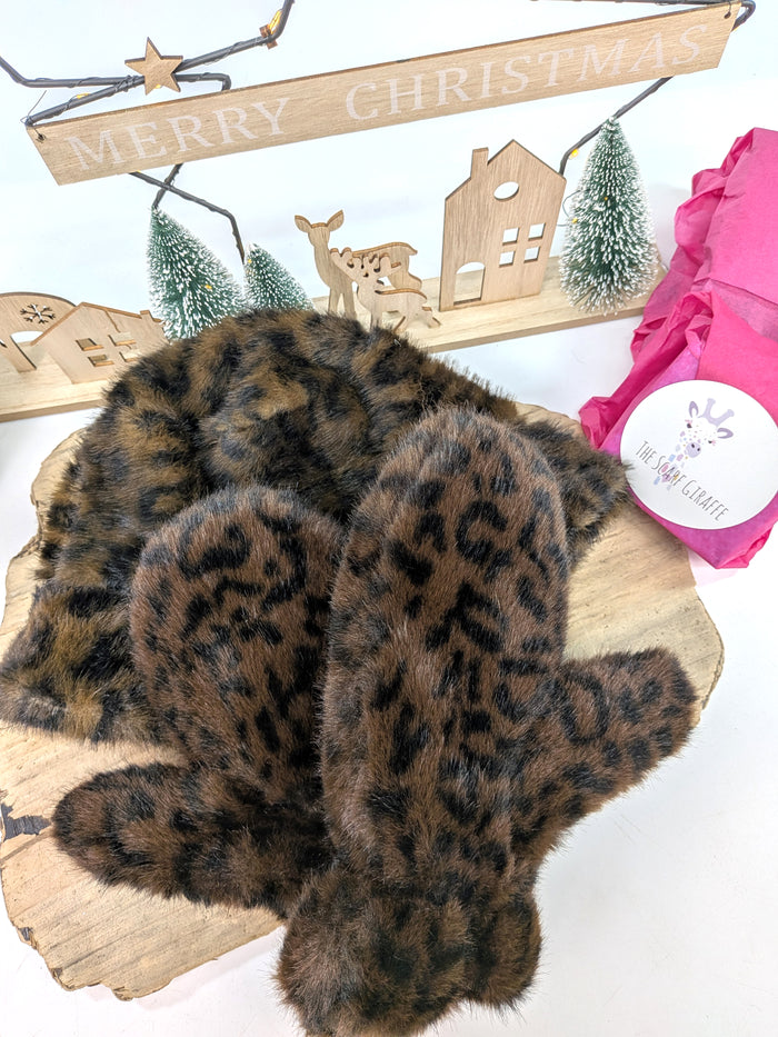 Wild Cosy Gift Set – Faux Fur Animal Print Hat & Mittens