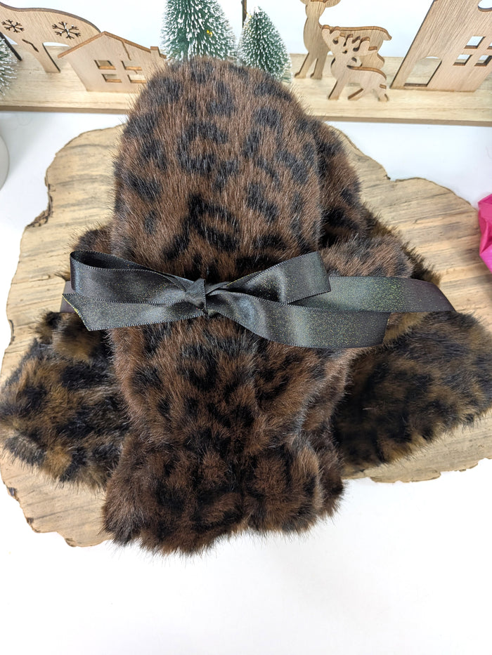Wild Cosy Gift Set – Faux Fur Animal Print Hat & Mittens