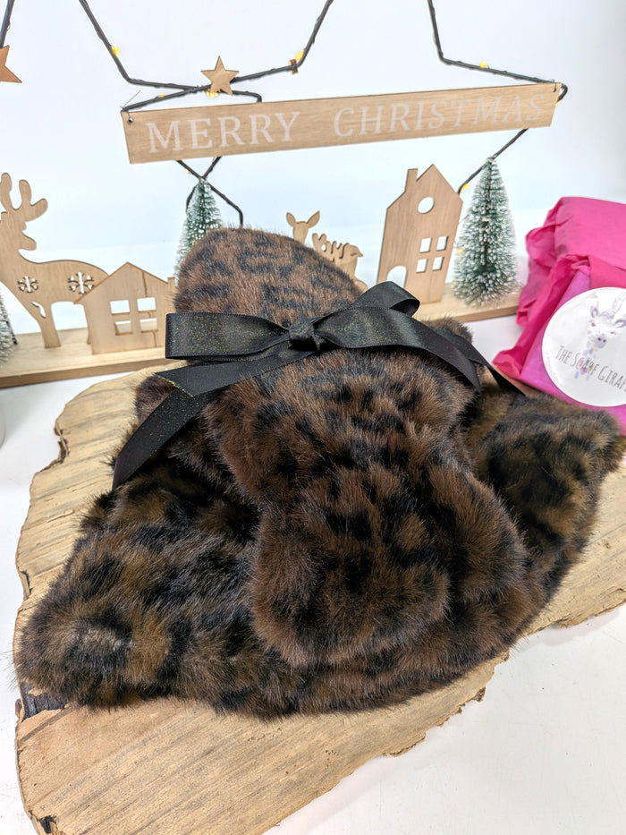 Wild Cosy Gift Set – Faux Fur Animal Print Hat & Mittens