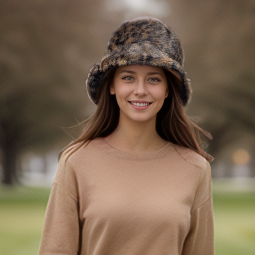 Wild Cosy Gift Set – Faux Fur Animal Print Hat & Mittens